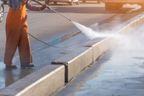 Commercial Concrete Cleaning in Kailua Kona