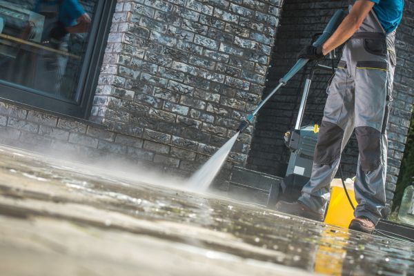 Storefront Pressure Washing in Kailua Kona