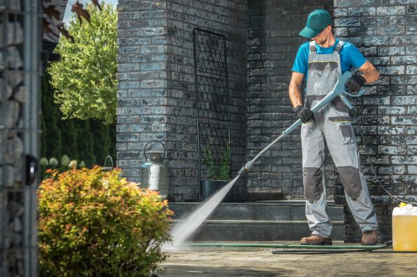 Outside House Cleaning in Kailua Kona