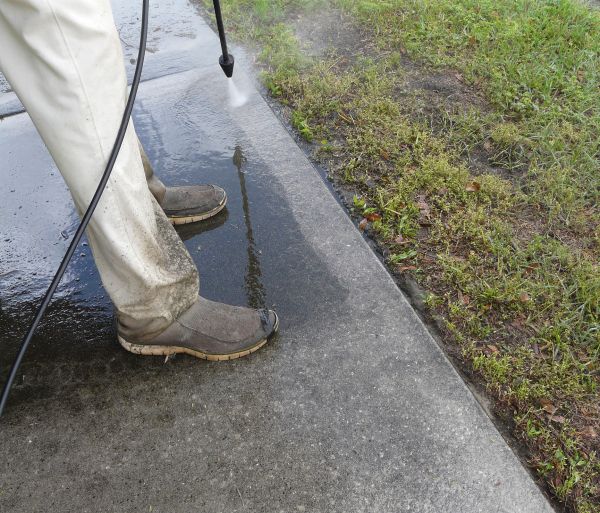 Cost of Concrete Slab Powerwashing in Kailua Kona